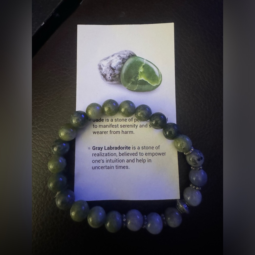 Jade & Labradorite gemstone bracelet NEW peace & empowerment M